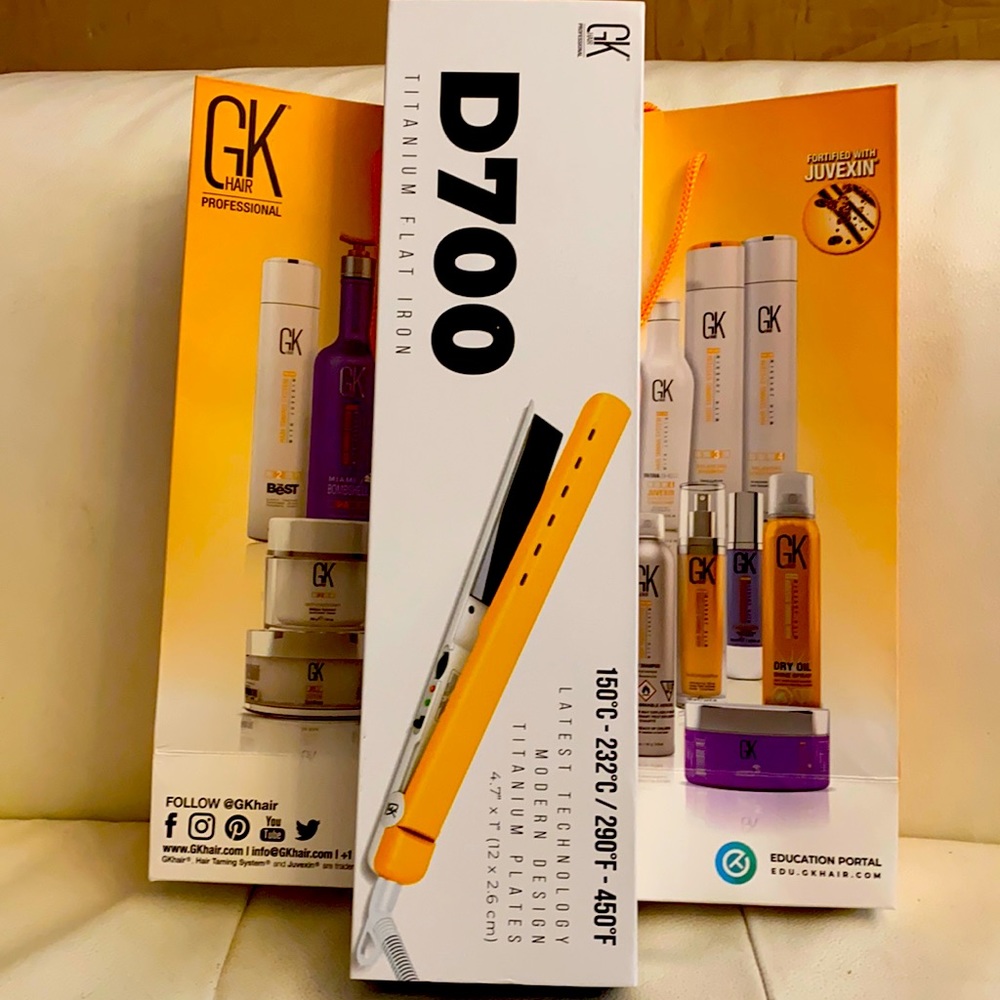 💯 GK New in Box D700 Titanium Flat Iron 4.7”x1”